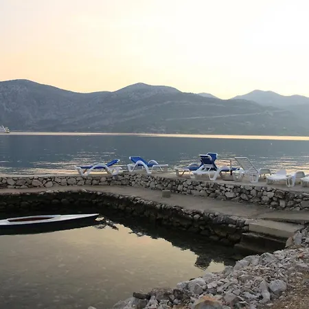 By The Sea Kneza, Korcula - 9166 *